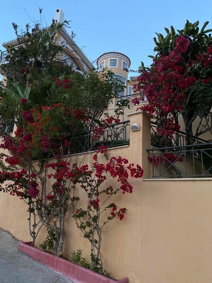 Villa Tzitzifies Kourouklata Dış mekan fotoğraf