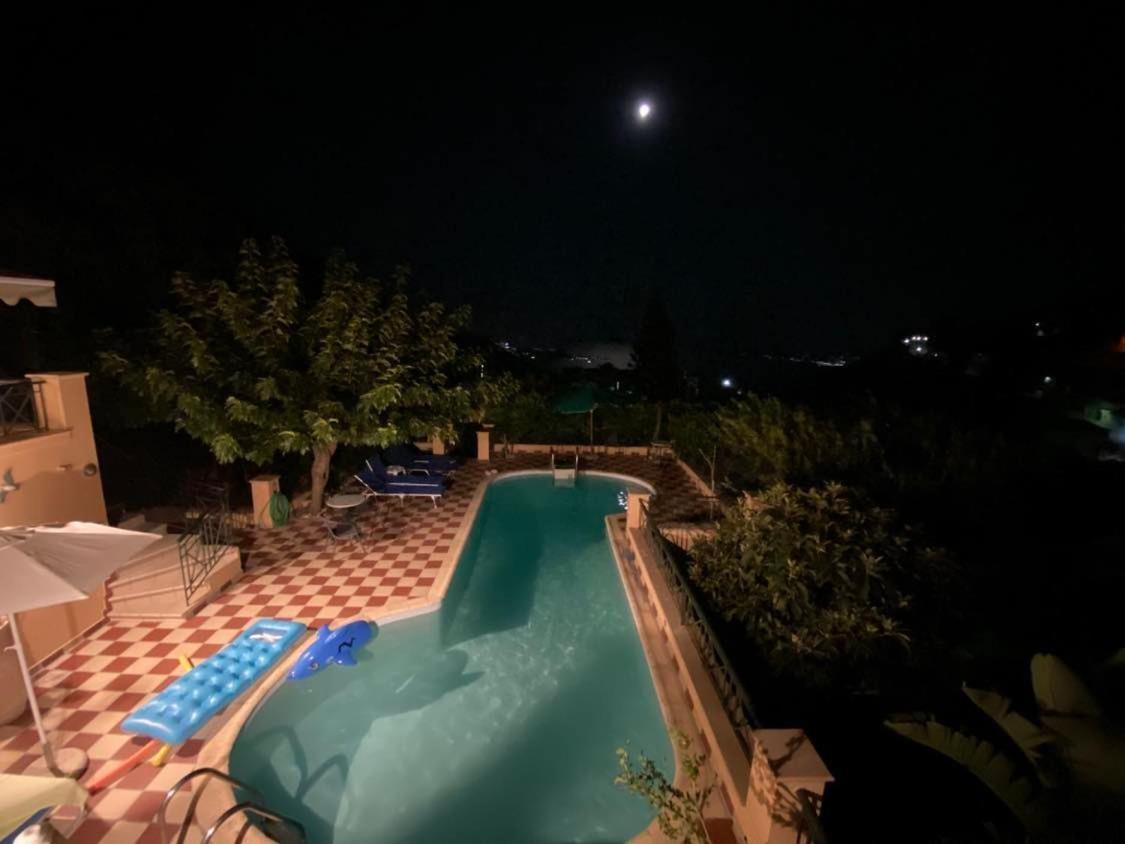 Villa Tzitzifies Kourouklata Dış mekan fotoğraf